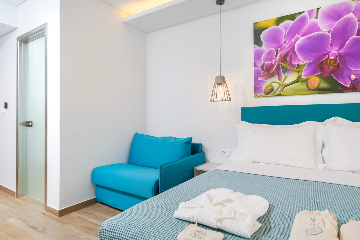 Tiara Holidays - Maria Elena Suites - deluxe double room sofa